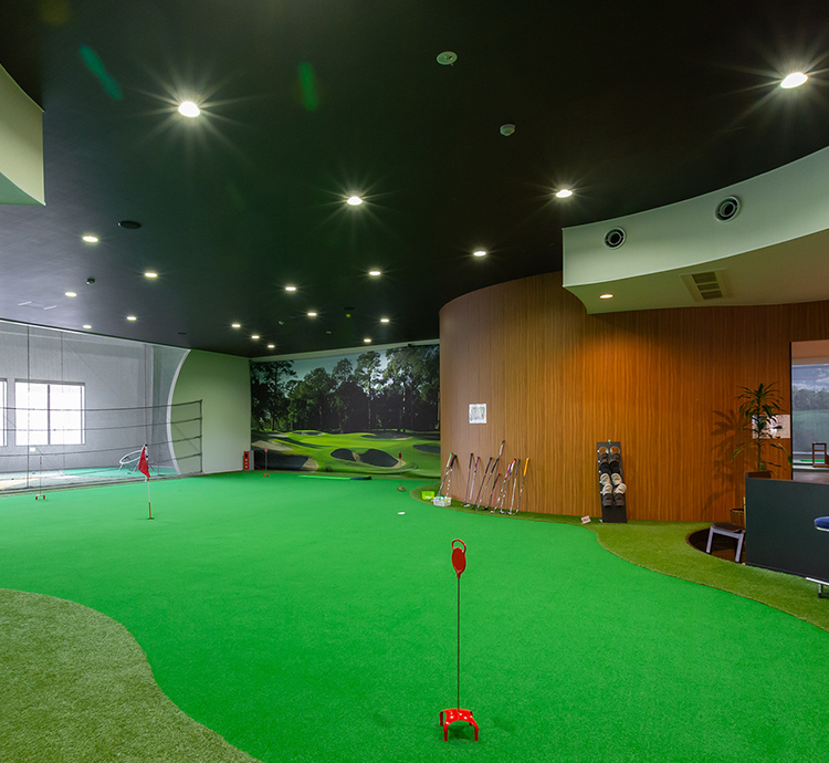 国内最大級 屋内ゴルフ練習場 打席数計31席＋パター練習場・プロの講師による本格レッスン・仕事帰りもOK！快適で充実した設備